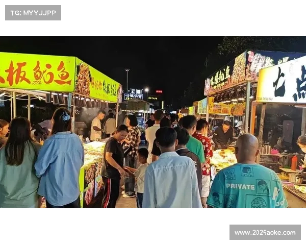 钟山市民广场夜间经济活跃 免费拳赛推动周边消费增长 钟山市民广场夜间经济活跃 免费拳赛推动周边消费增长